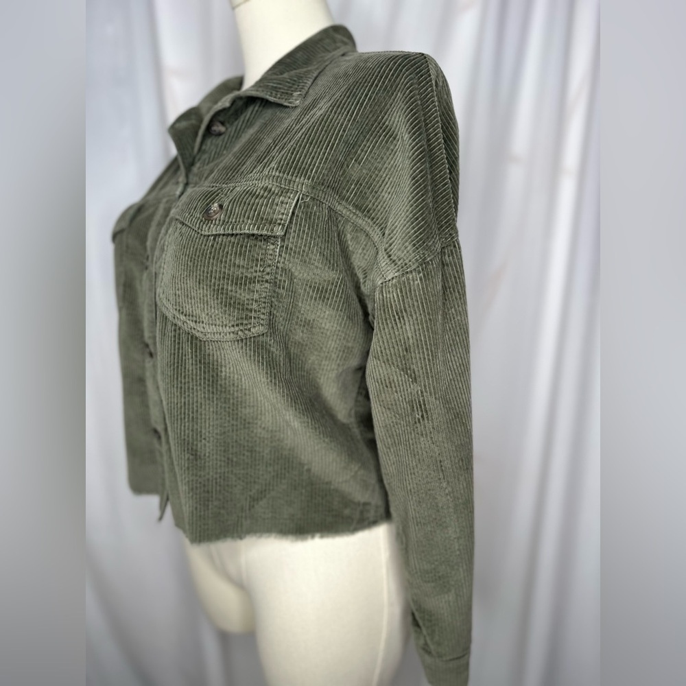 American Eagle Outfitters Women's Olive Green Cor Cropped Shacket (925) - Picture 6 of 10